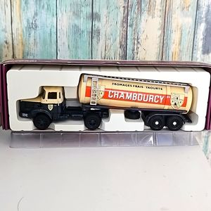 Corgi Heritage Semi tanks Chambourcy die cast model 1/50 New In Box